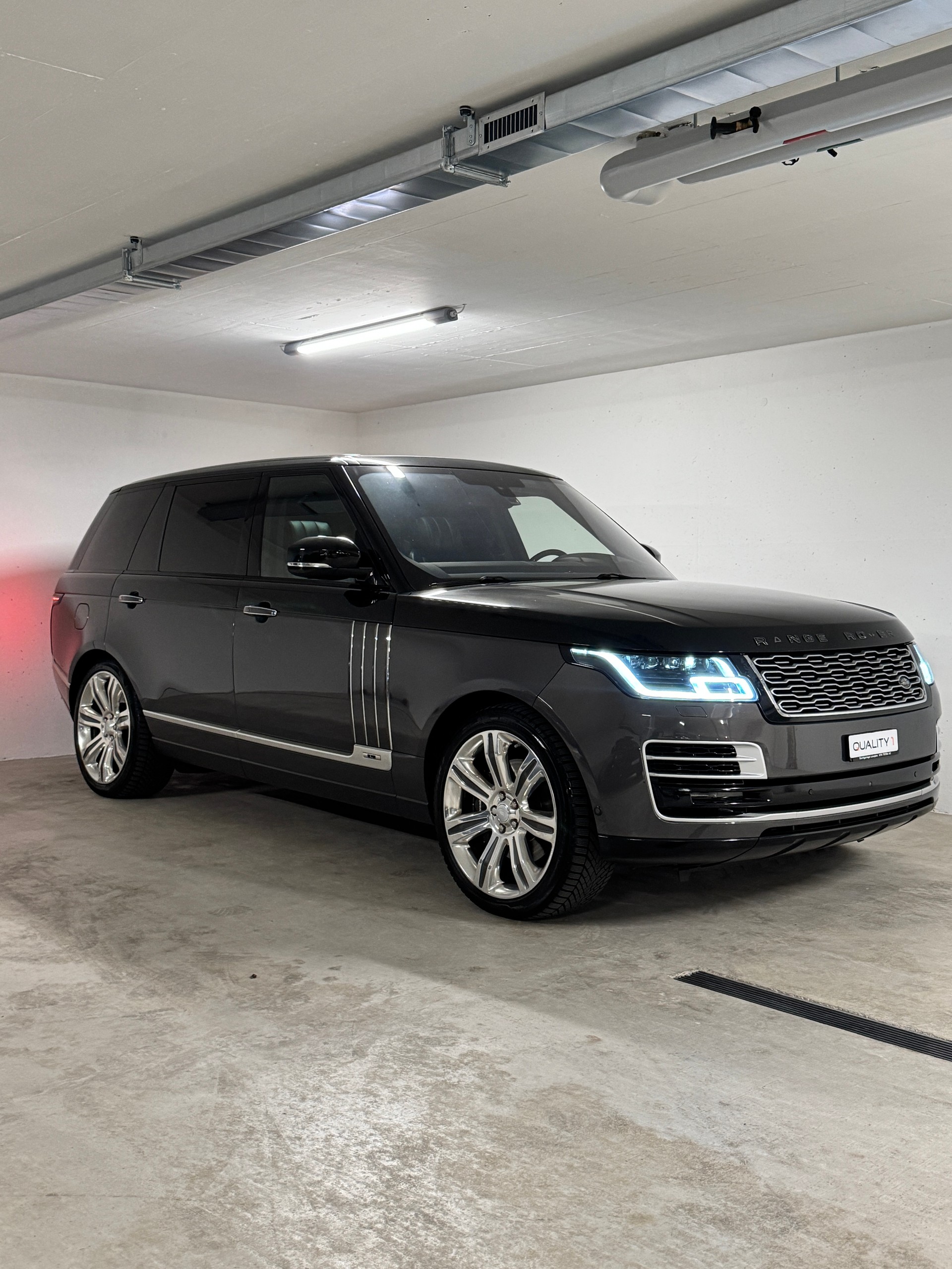 LAND ROVER Range Rover LWB 5.0 V8 SV Autobiography *Two Tone* *Fond Sitze* *Vollausstattung*-image-2