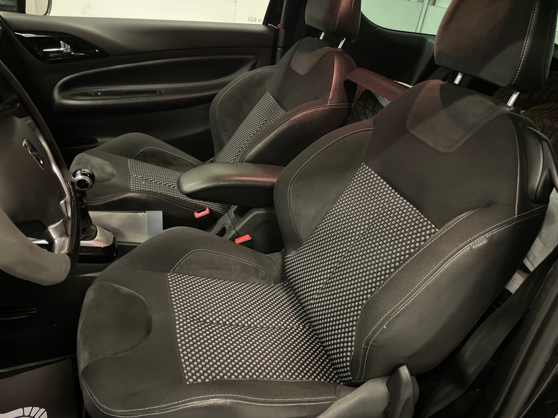 DS AUTOMOBILES DS3 1.6 THP Sport Chic-image-11