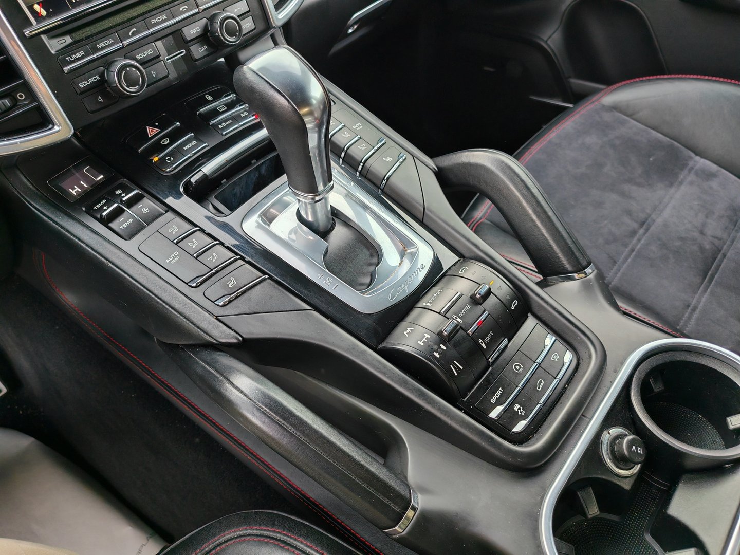 PORSCHE Cayenne GTS – 420 ch V8 – PDC av/ar, vitres surteintées [Expertisé + Garantie 12 mois]-image-11