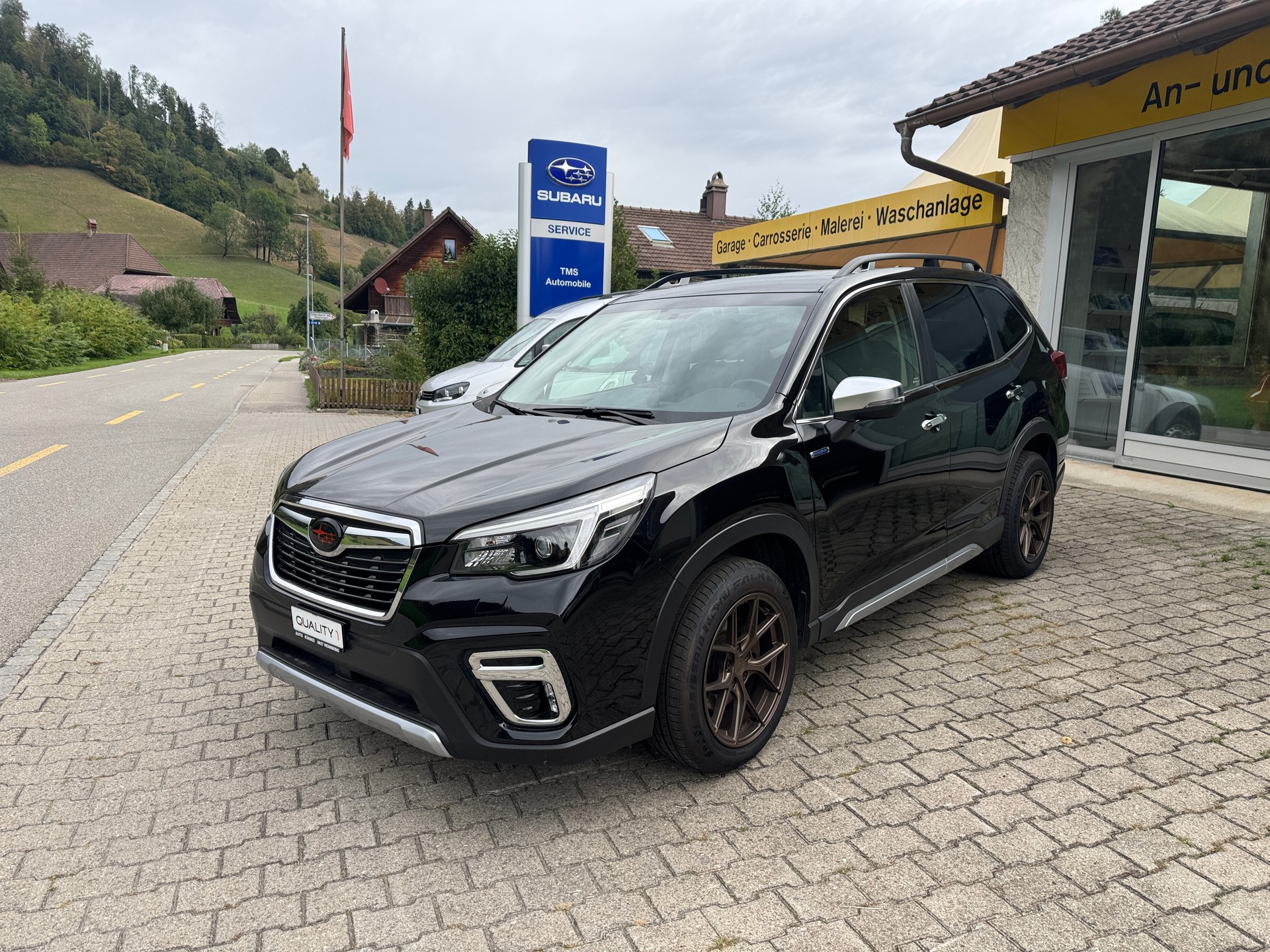 SUBARU Forester 2.0i e-Boxer Luxury Lineartronic-image-0