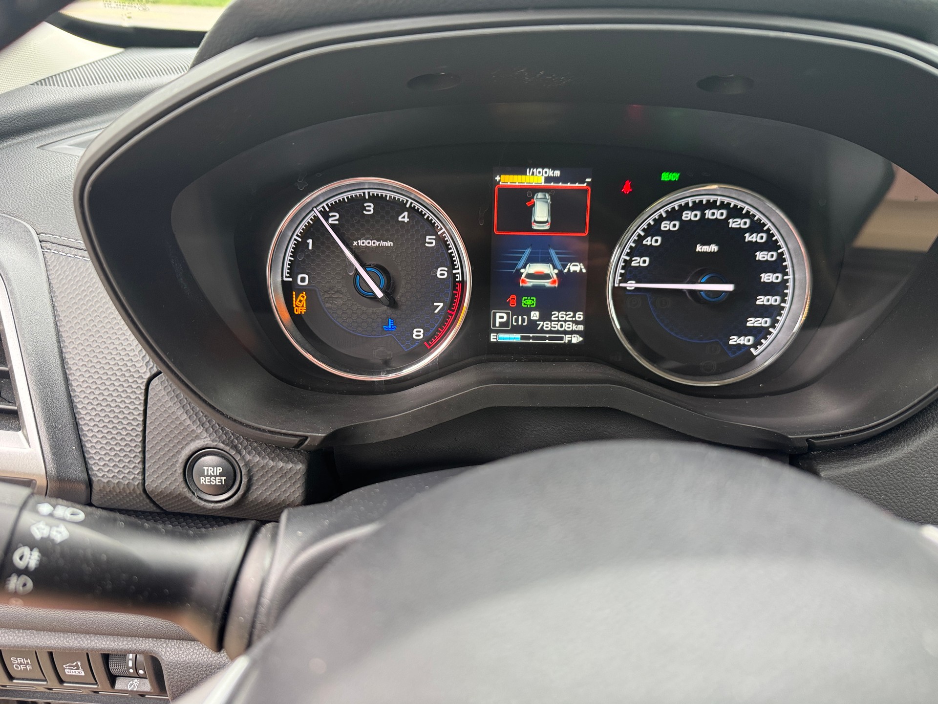 SUBARU Forester 2.0i e-Boxer Luxury Lineartronic-image-12