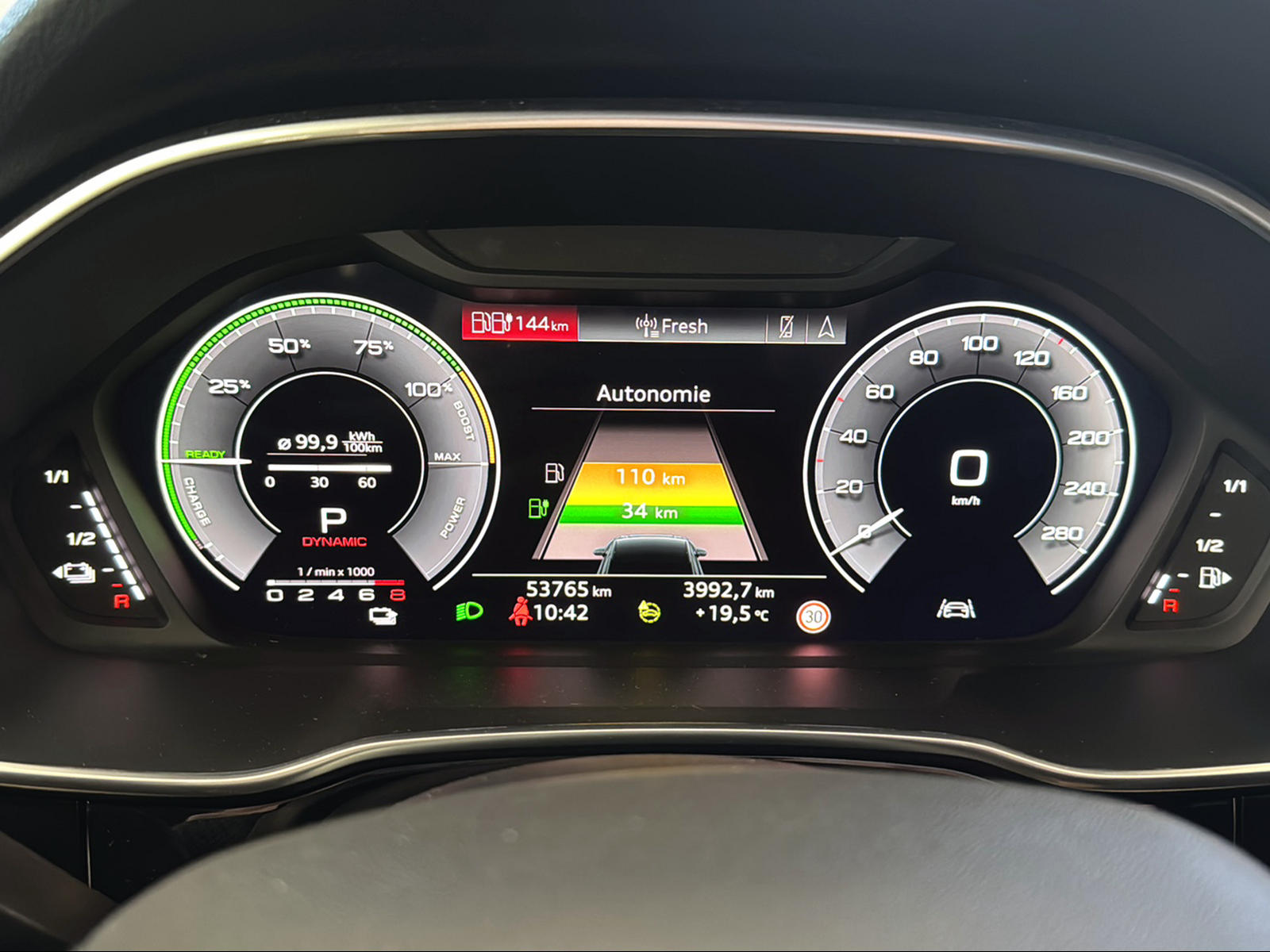 AUDI Q3 45 TFSI e S line S-tronic-image-19