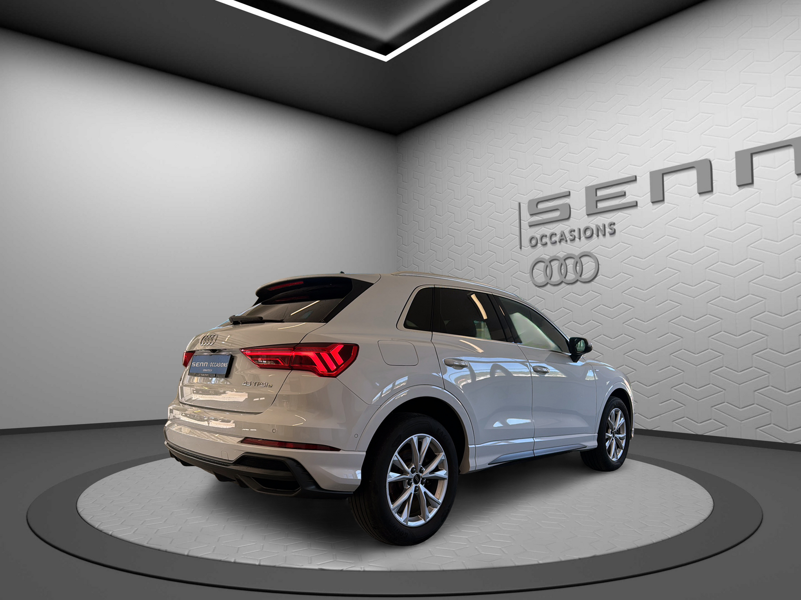 AUDI Q3 45 TFSI e S line S-tronic-image-5