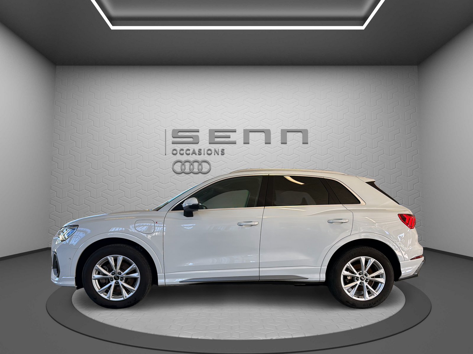 AUDI Q3 45 TFSI e S line S-tronic-image-2