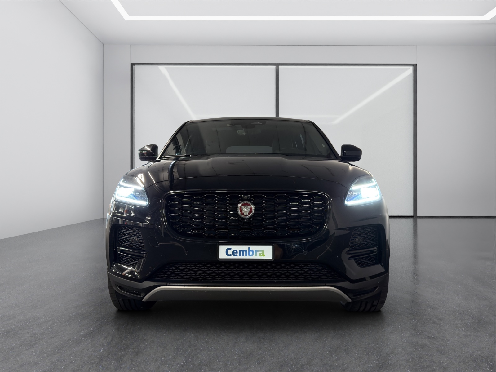 JAGUAR E-Pace 2.0d D165 R-Dynamic AWD Black-image-4