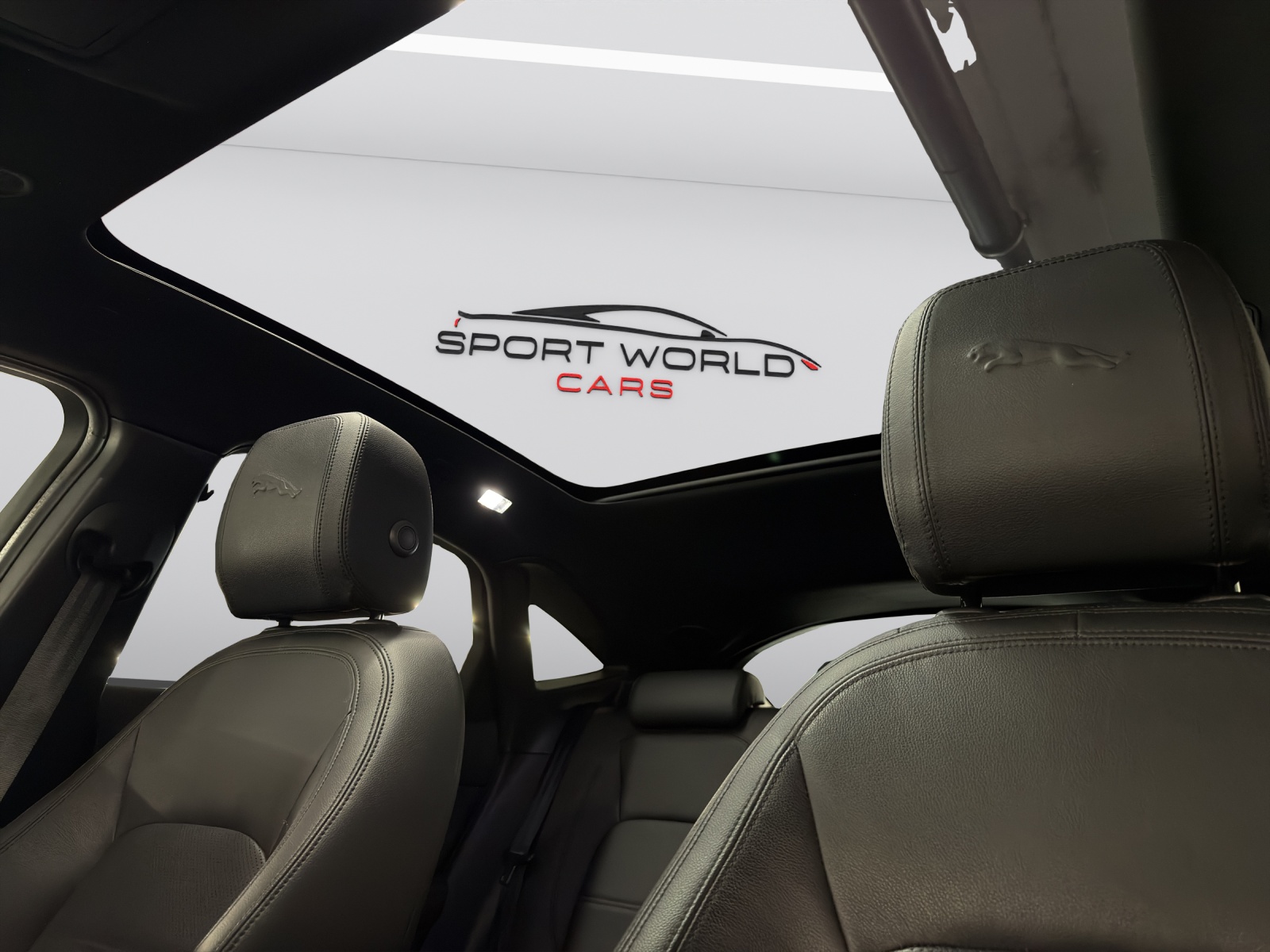 JAGUAR E-Pace 2.0d D165 R-Dynamic AWD Black-image-15