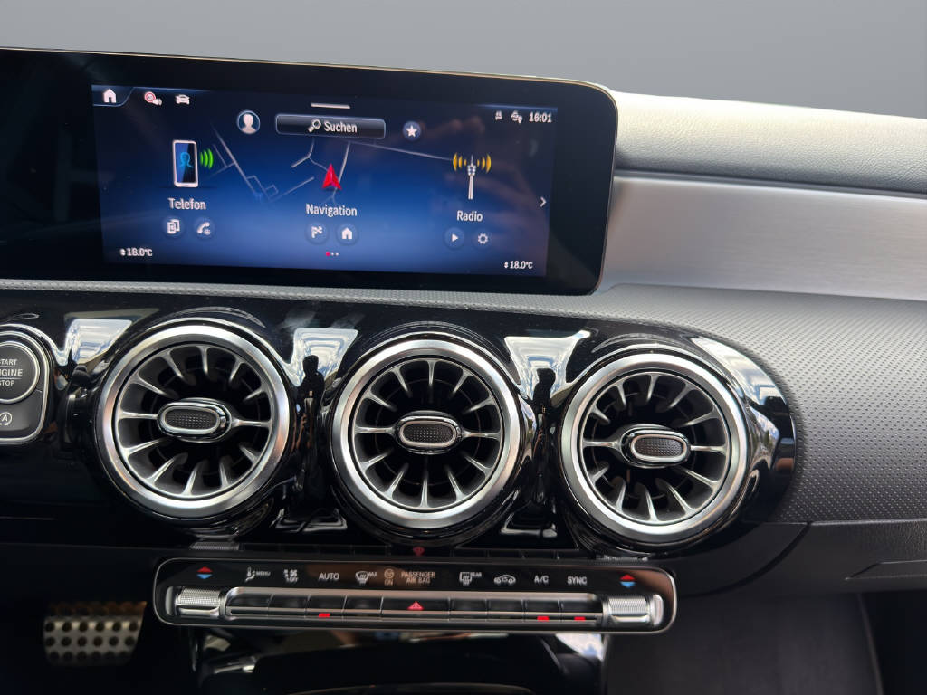 MERCEDES-BENZ A 250 AMG Line 4m-image-10