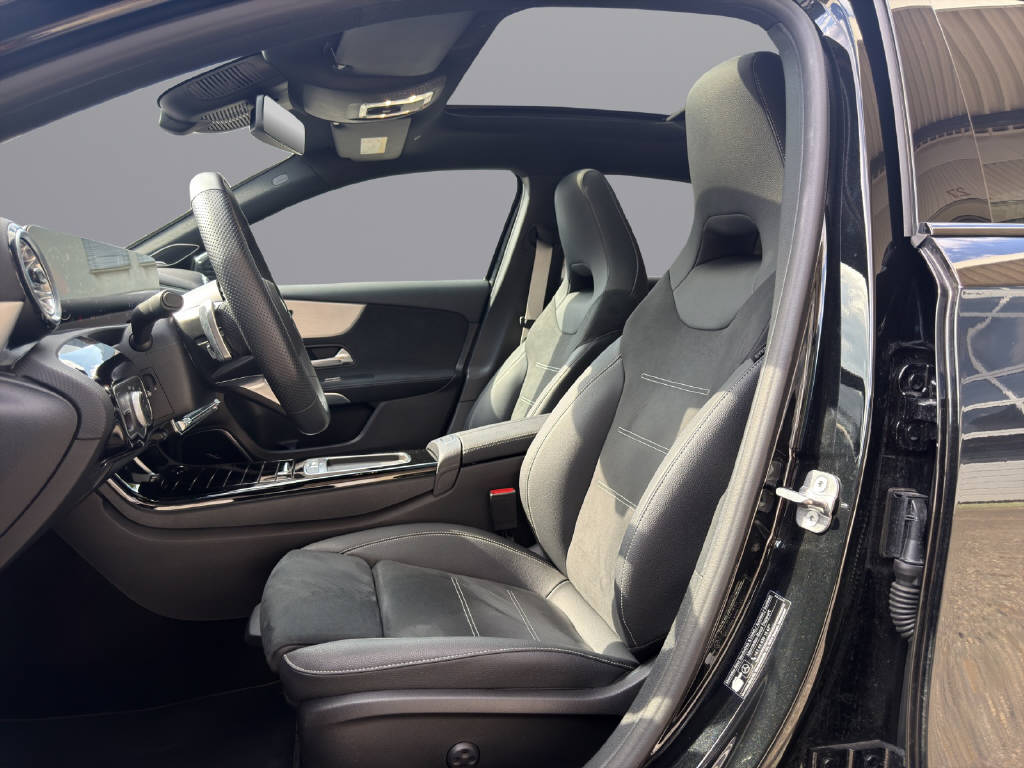 MERCEDES-BENZ A 250 AMG Line 4m-image-7