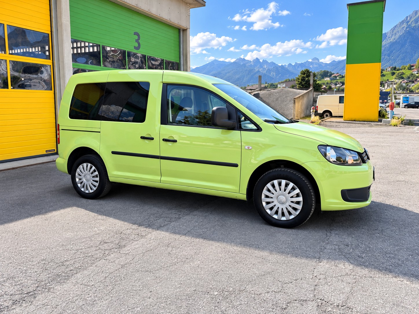 VW Caddy 1.6 TDI DSG-image-4