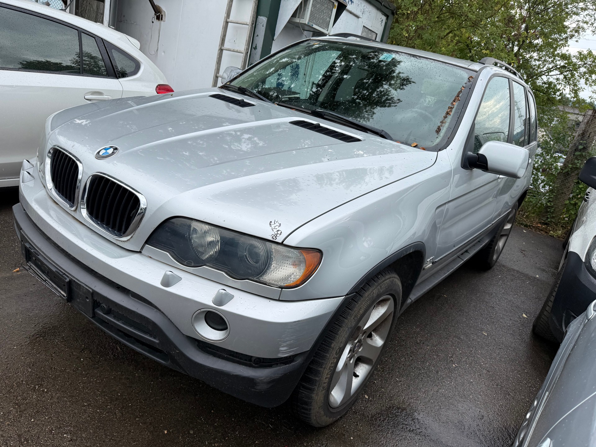 BMW X5 3.0i-image-2