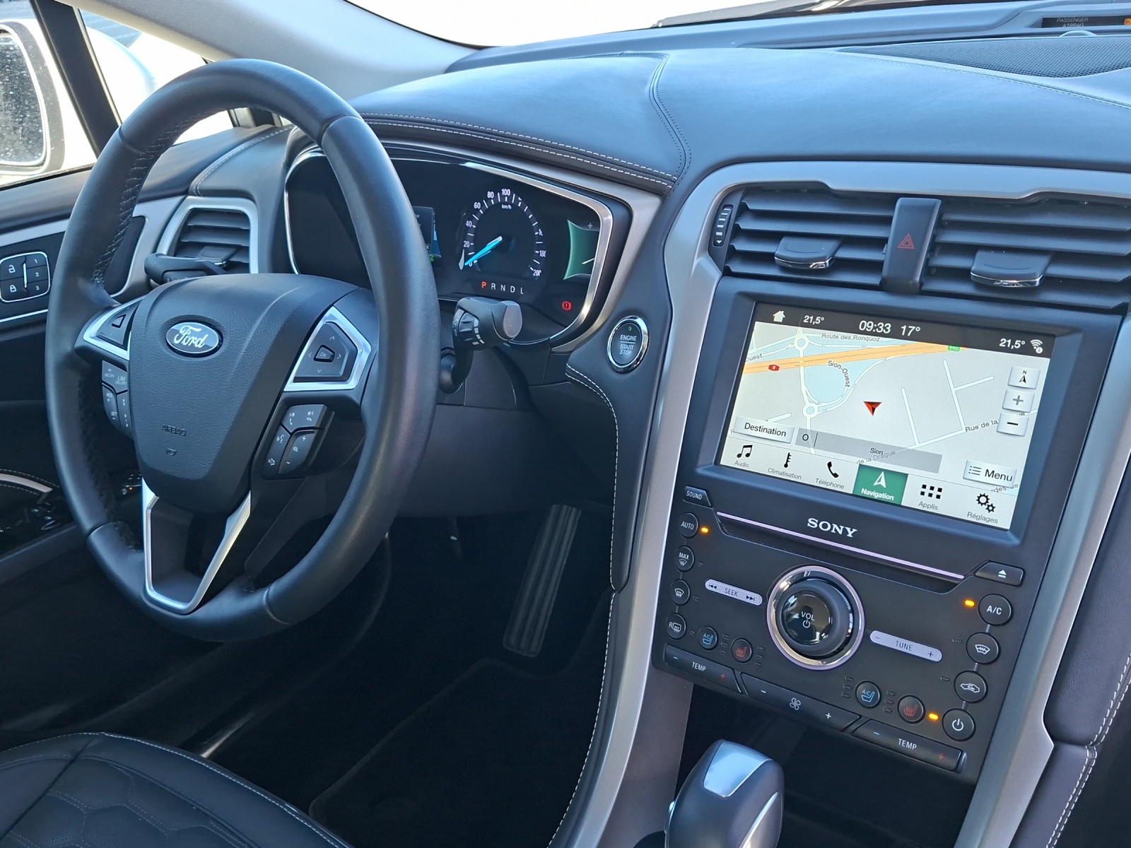 FORD Mondeo 2.0 HEV Vignale eCVT-image-7