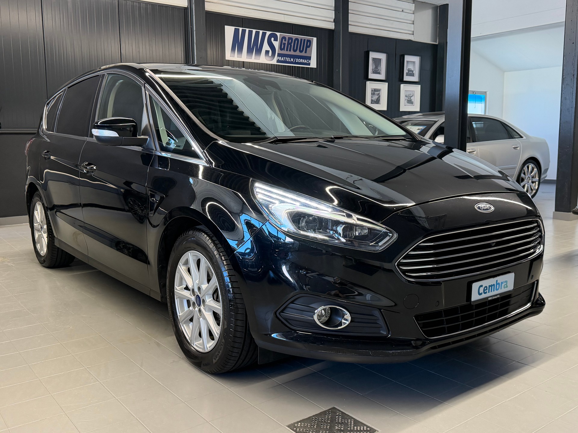 FORD S-Max 2.0 TDCi Titanium AWD PowerShift **7-Sitzer**-image-0