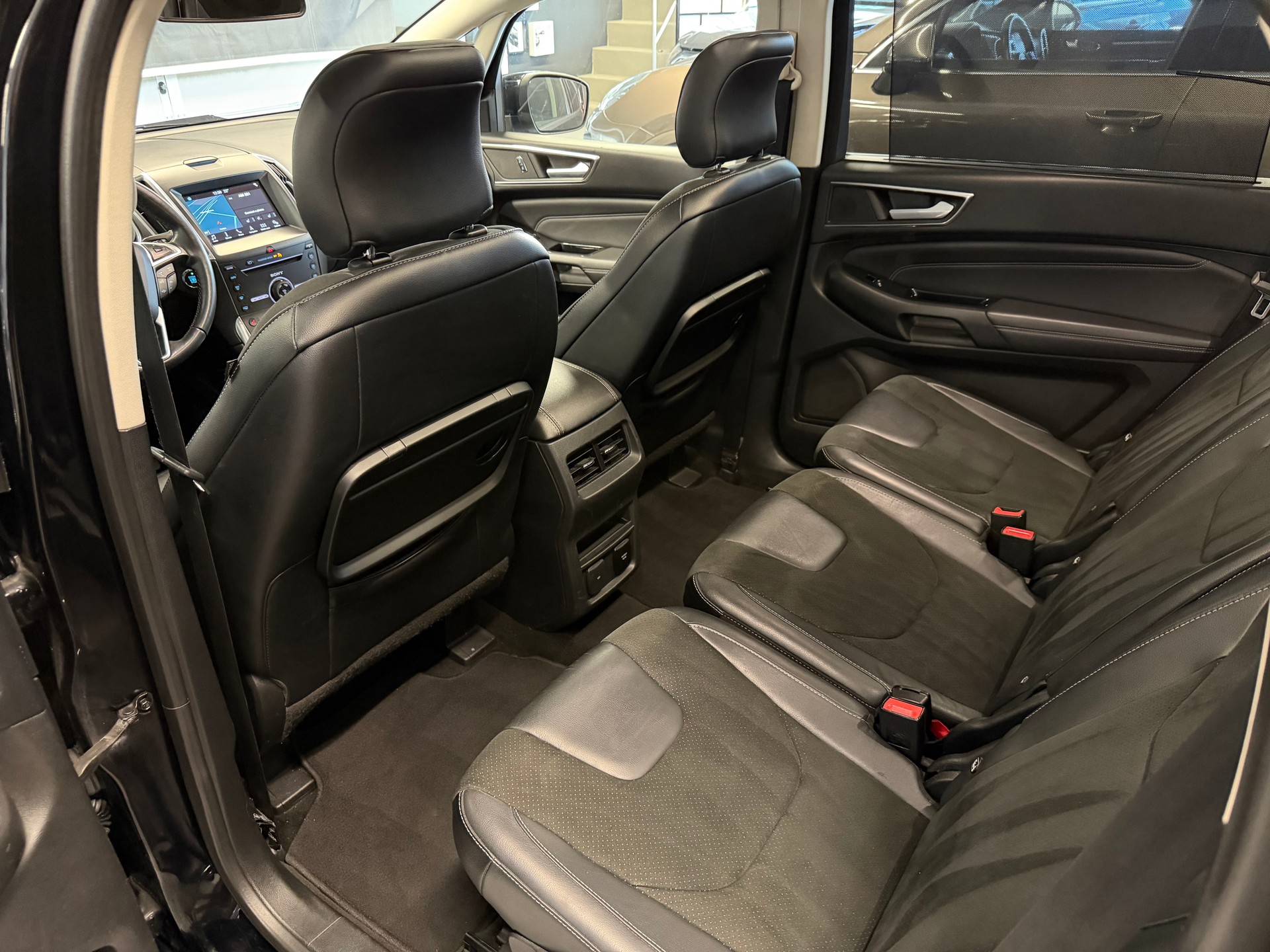 FORD S-Max 2.0 TDCi Titanium AWD PowerShift **7-Sitzer**-image-20