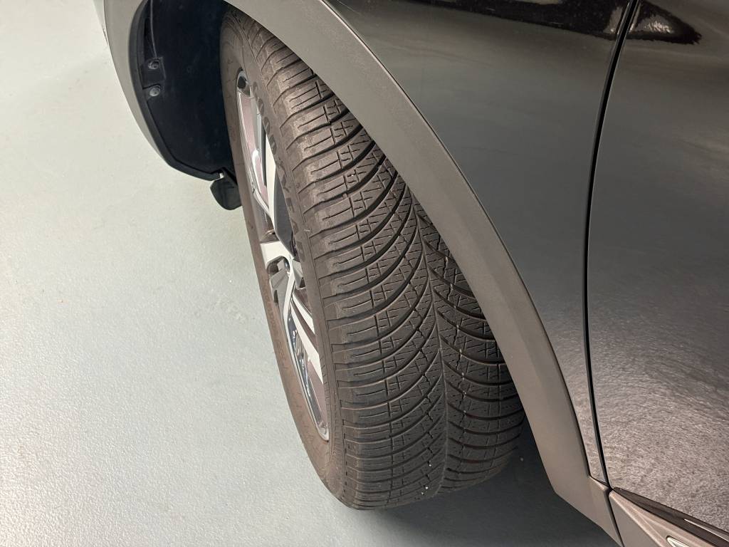 PEUGEOT 3008 1.2 PureTech Allure Pack EAT8-image-13