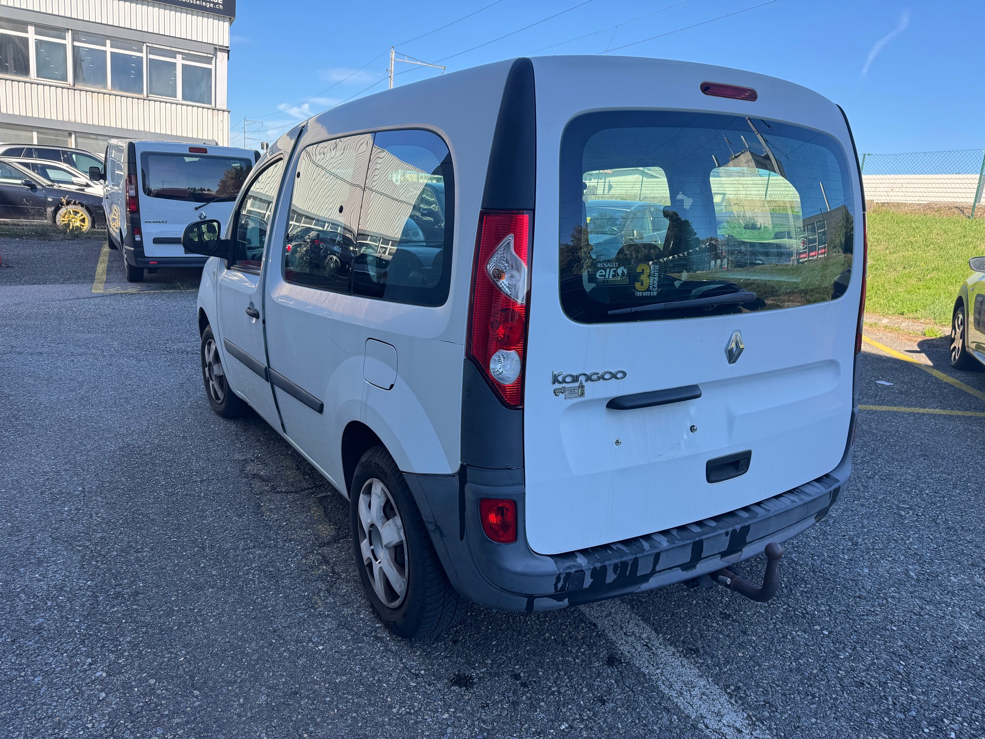 RENAULT Kangoo 1.6 16V Happy Family-image-5