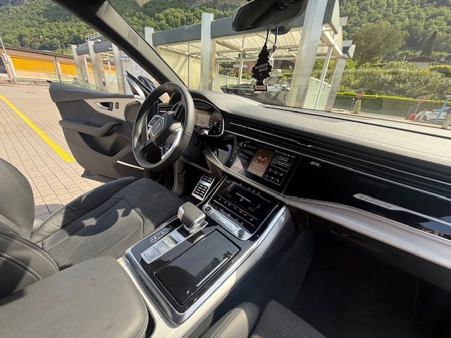 AUDI 3.0 55 TFSI e quattro T-Tronic-image-4