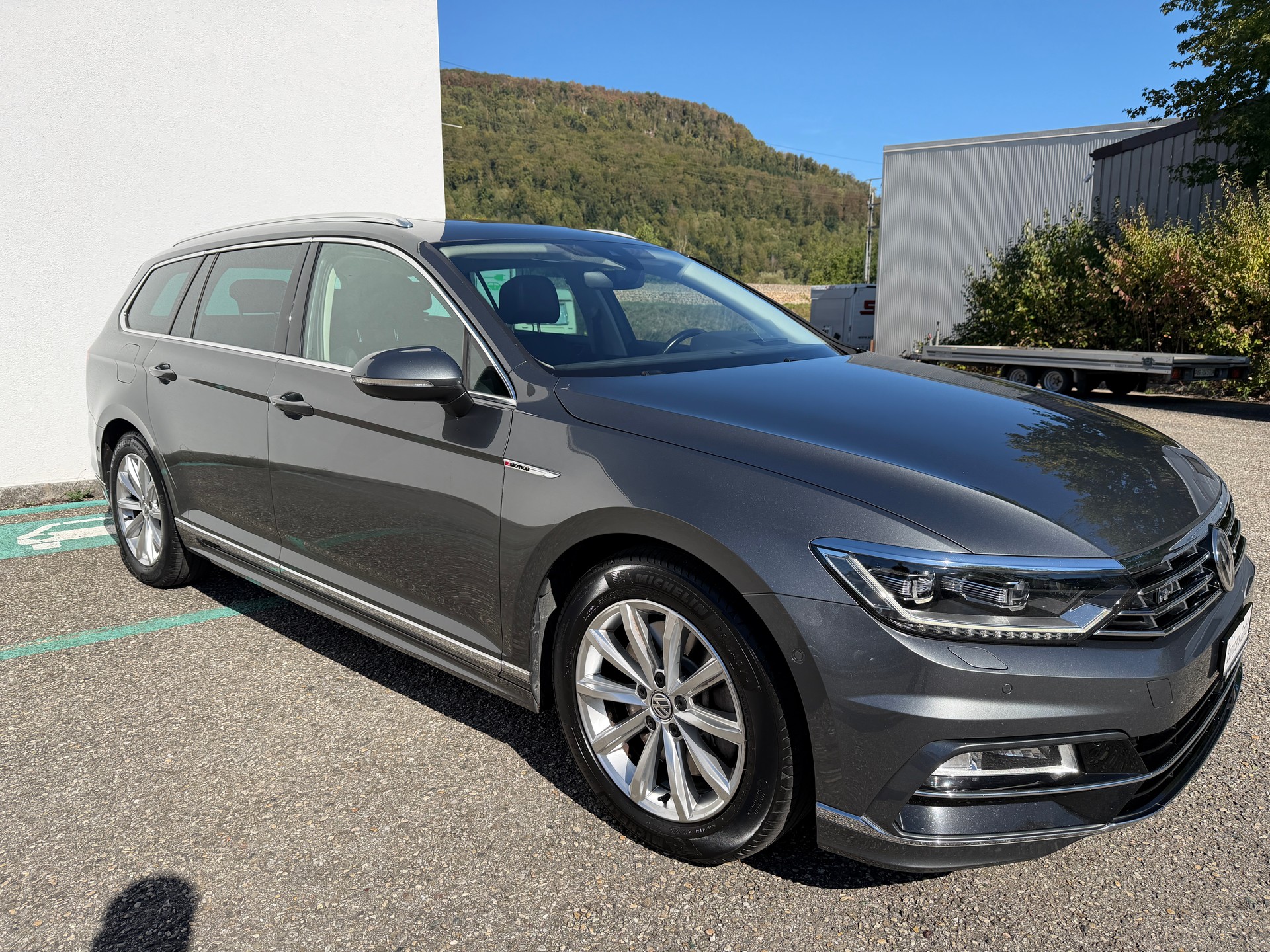 VW Passat Variant 2.0 TDI BMT High. DSG 4Motion-image-2