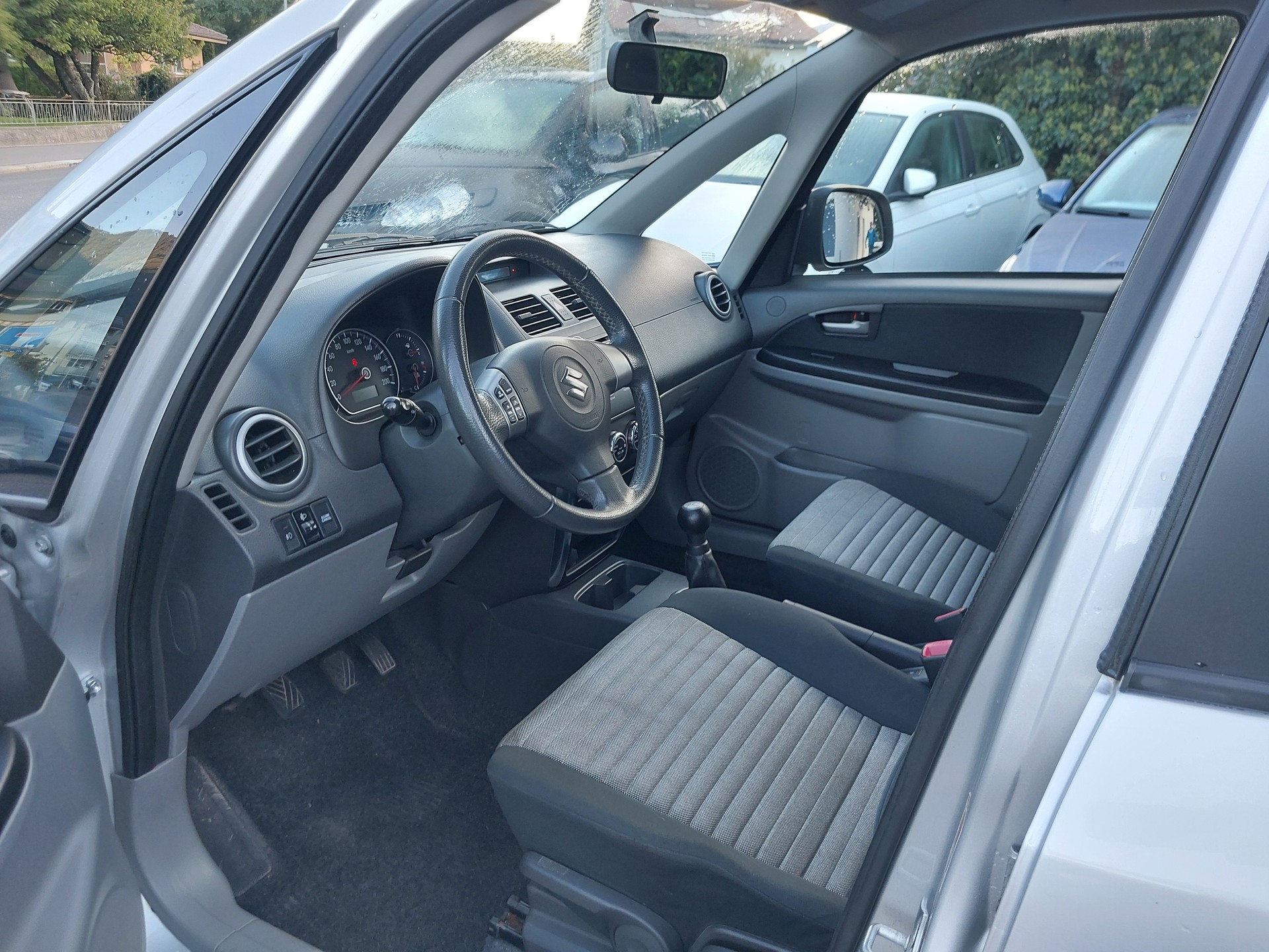 SUZUKI SX4 1.6 16V GL Top 4WD-image-4