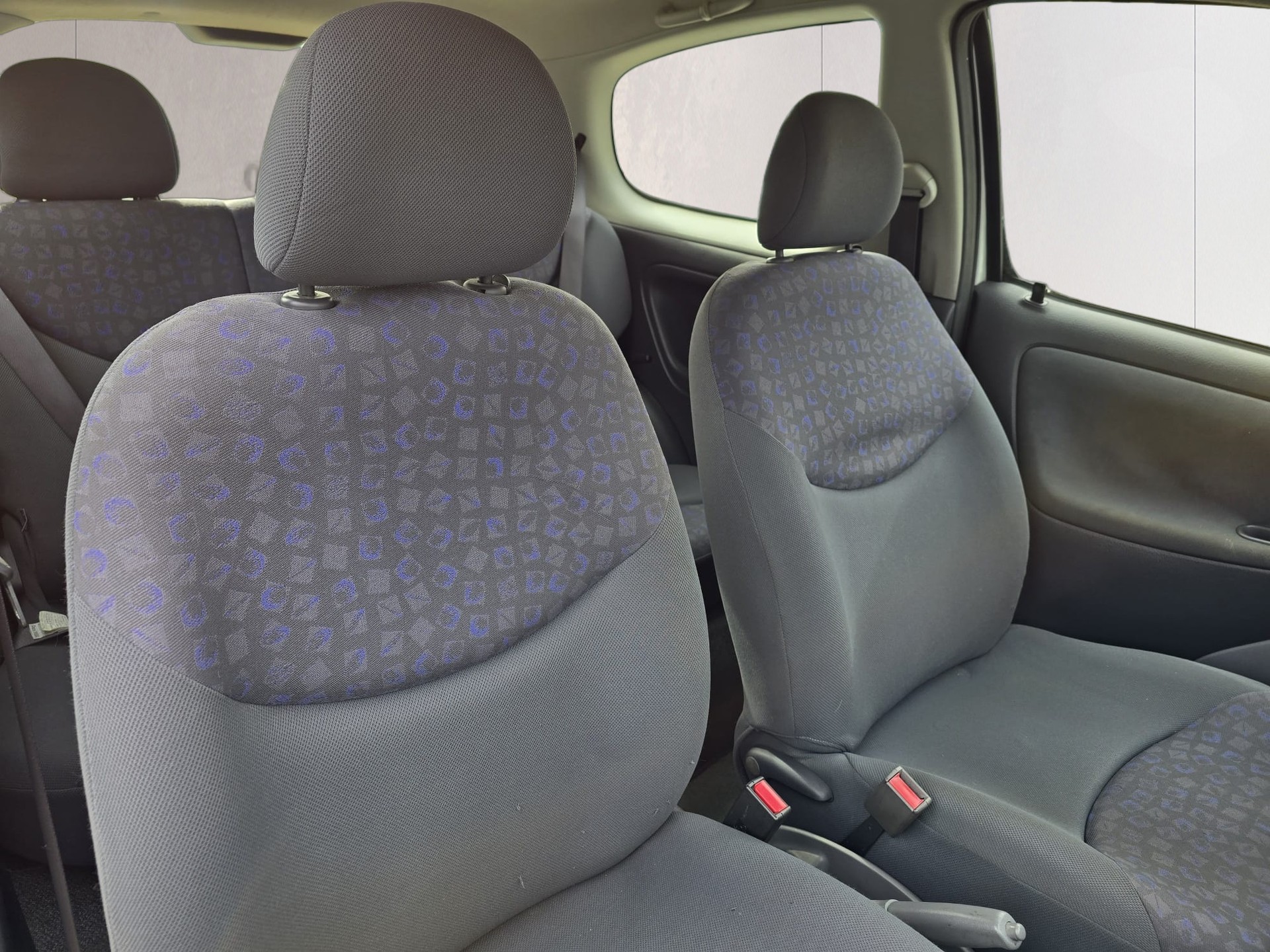 TOYOTA Yaris 1.3 Linea Luna-image-11