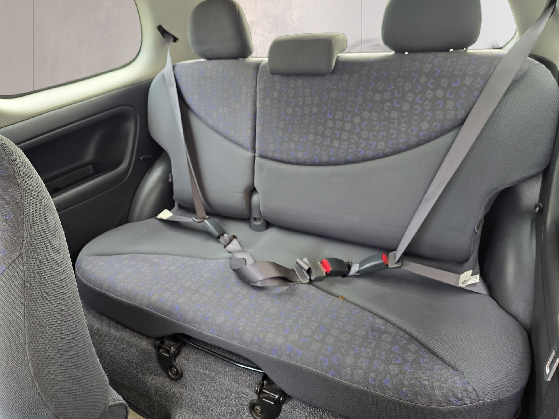 TOYOTA Yaris 1.3 Linea Luna-image-15