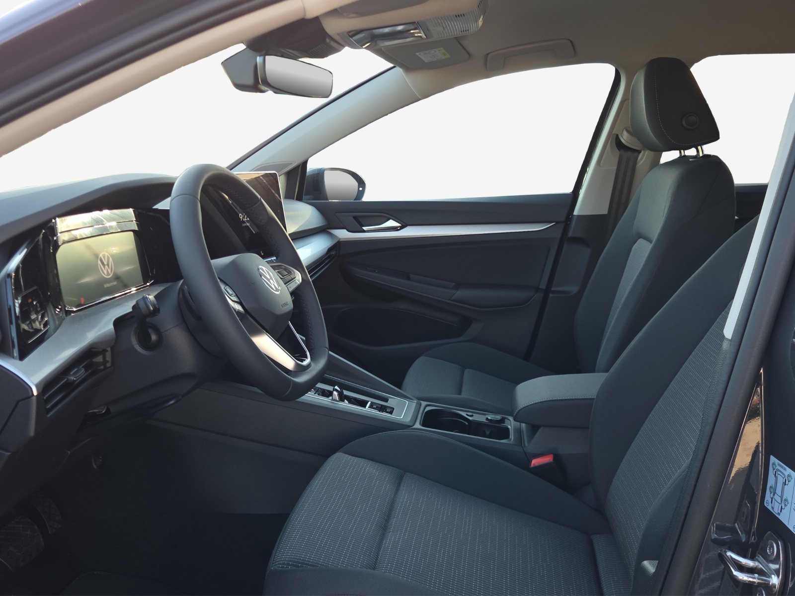 VW Golf 1.5 e TSI mHEV Value DSG-image-7