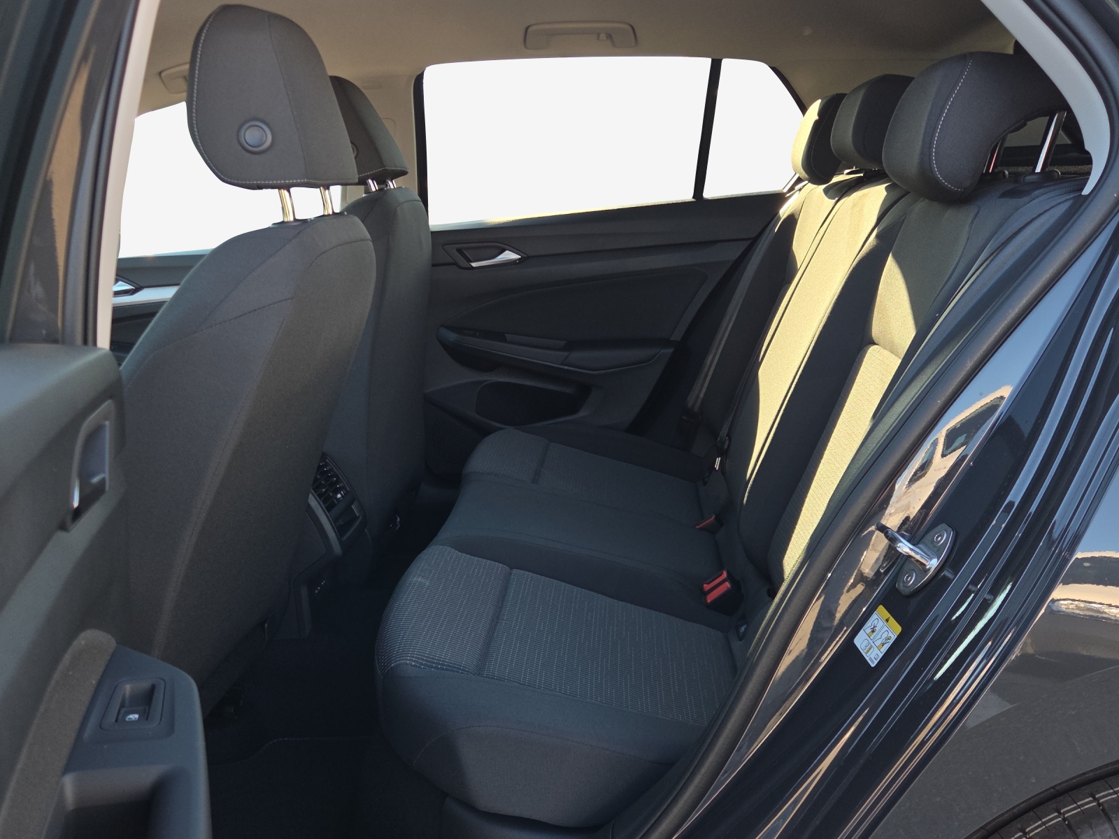 VW Golf 1.5 e TSI mHEV Value DSG-image-11