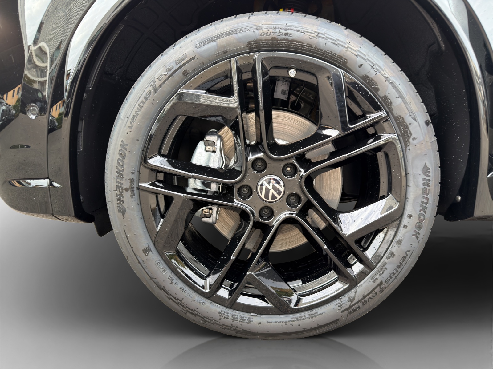 VW Tiguan 2.0 TDI SCR R-Line 4Motion DSG-image-15