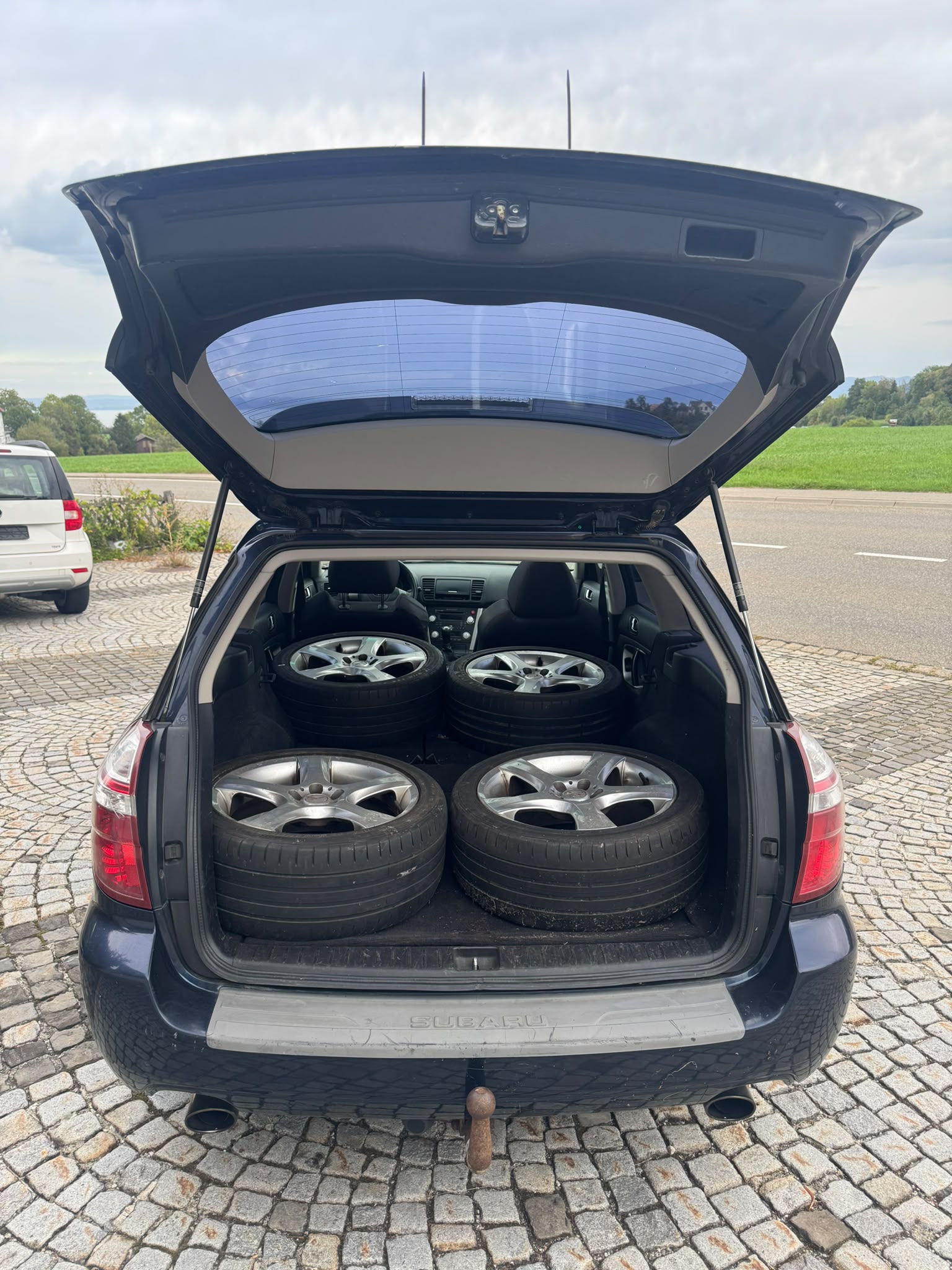 SUBARU Legacy 2.0R AWD Classic-image-6