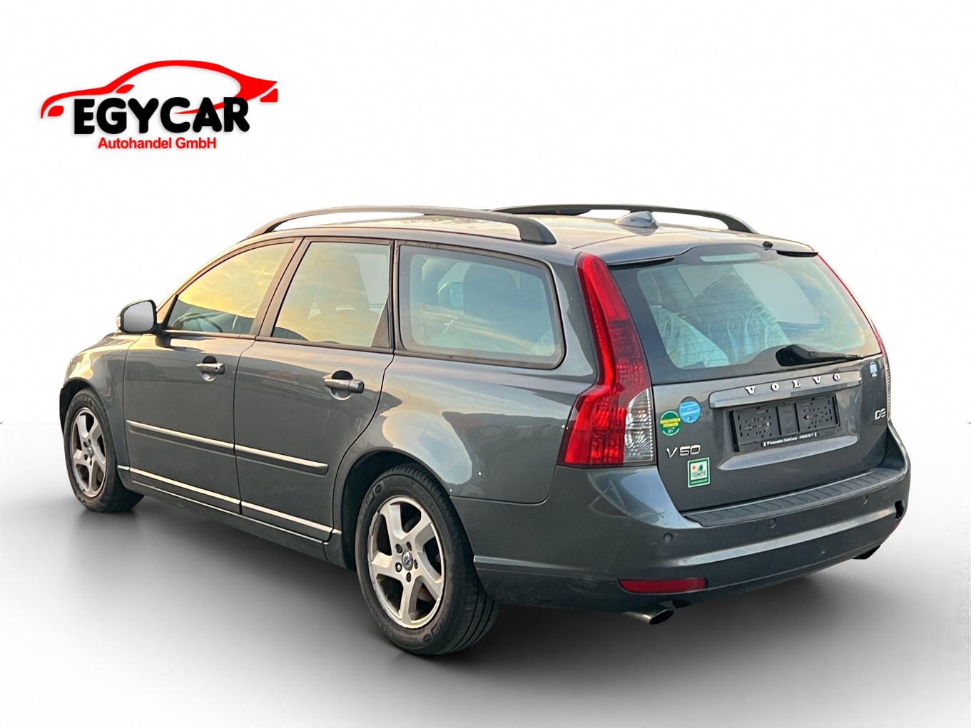 VOLVO V50 D3-image-4