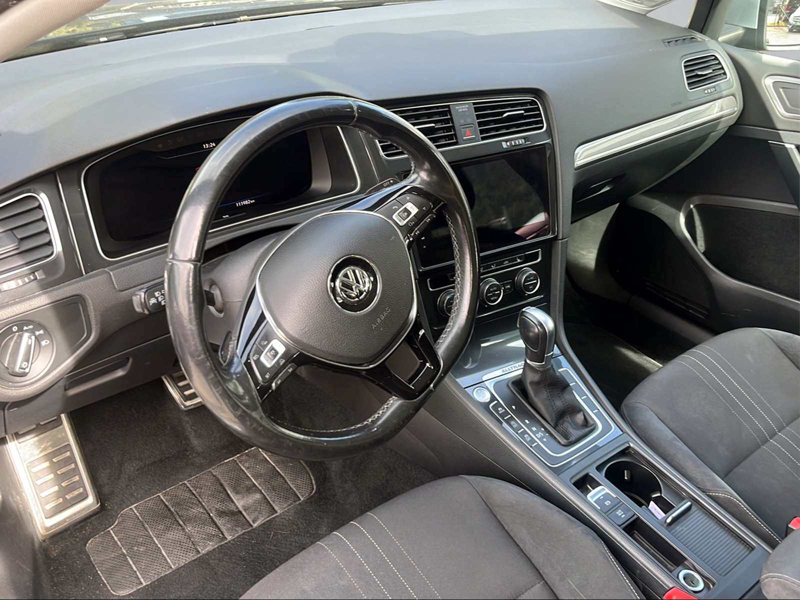 VW Golf 1.8 TSI Alltrack 4Motion DSG-image-4