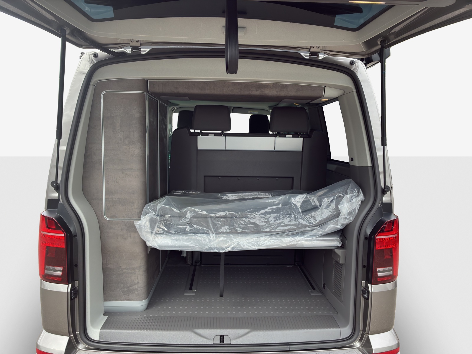 VW T6.1 California 2.0 TDI Ocean Liberty 4Motion DSG-image-10