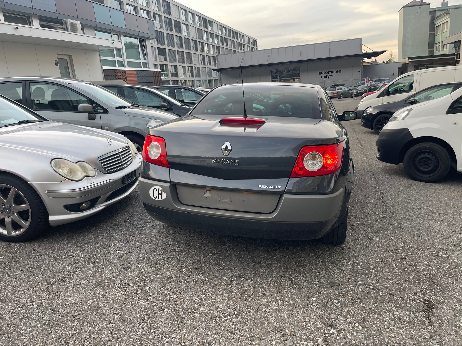 RENAULT Mégane C-C 2.0 16V Privilège Luxe-image-13