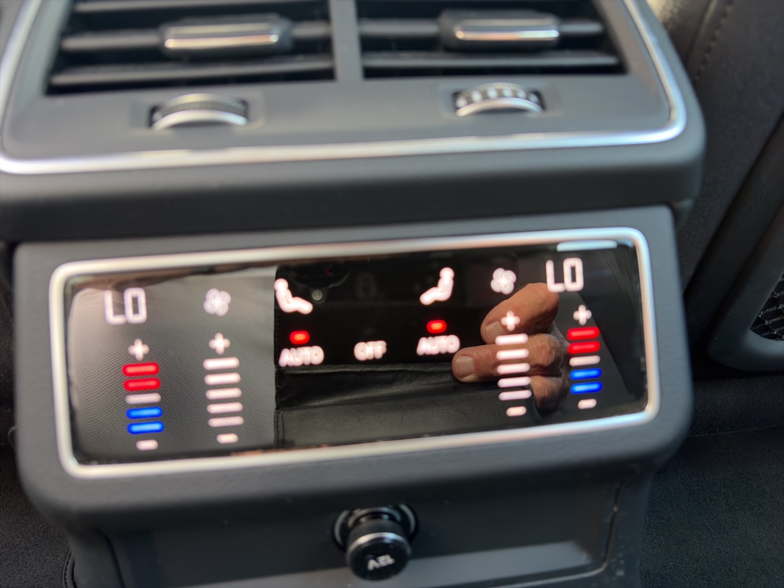 AUDI A6 Avant 45 TFSI quattro S-tronic-image-15