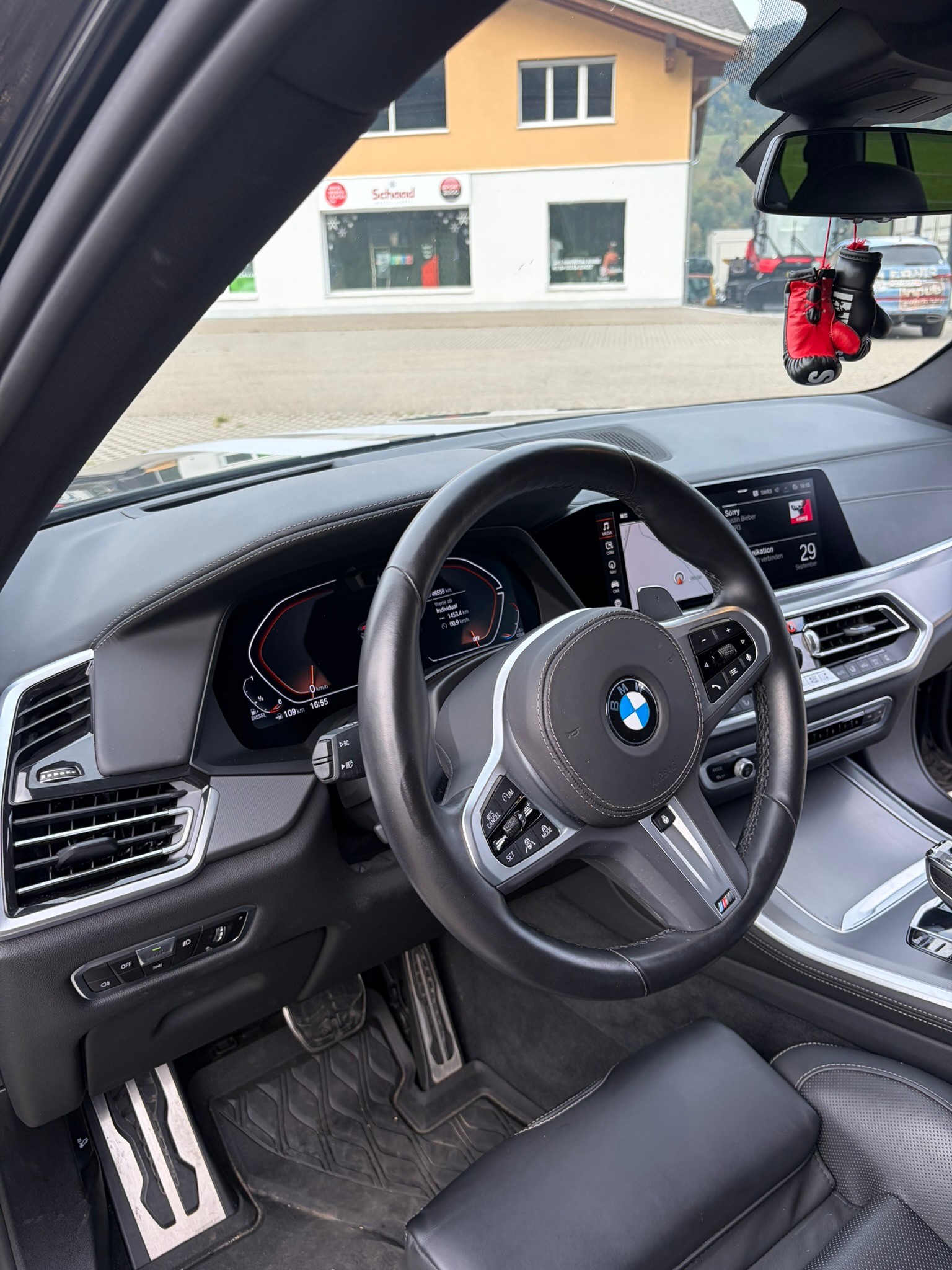 BMW 40d xDrive-image-4
