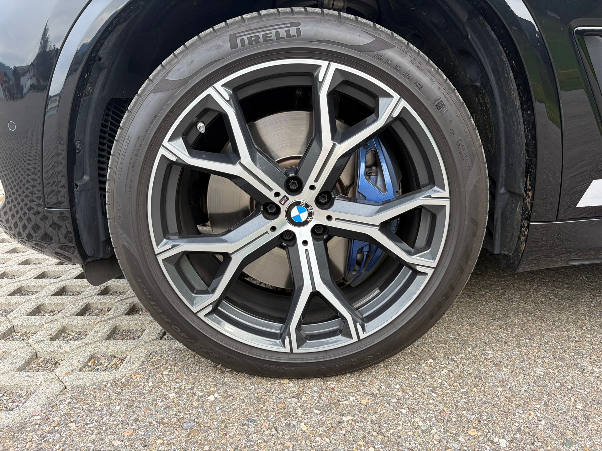 BMW 40d xDrive-image-9