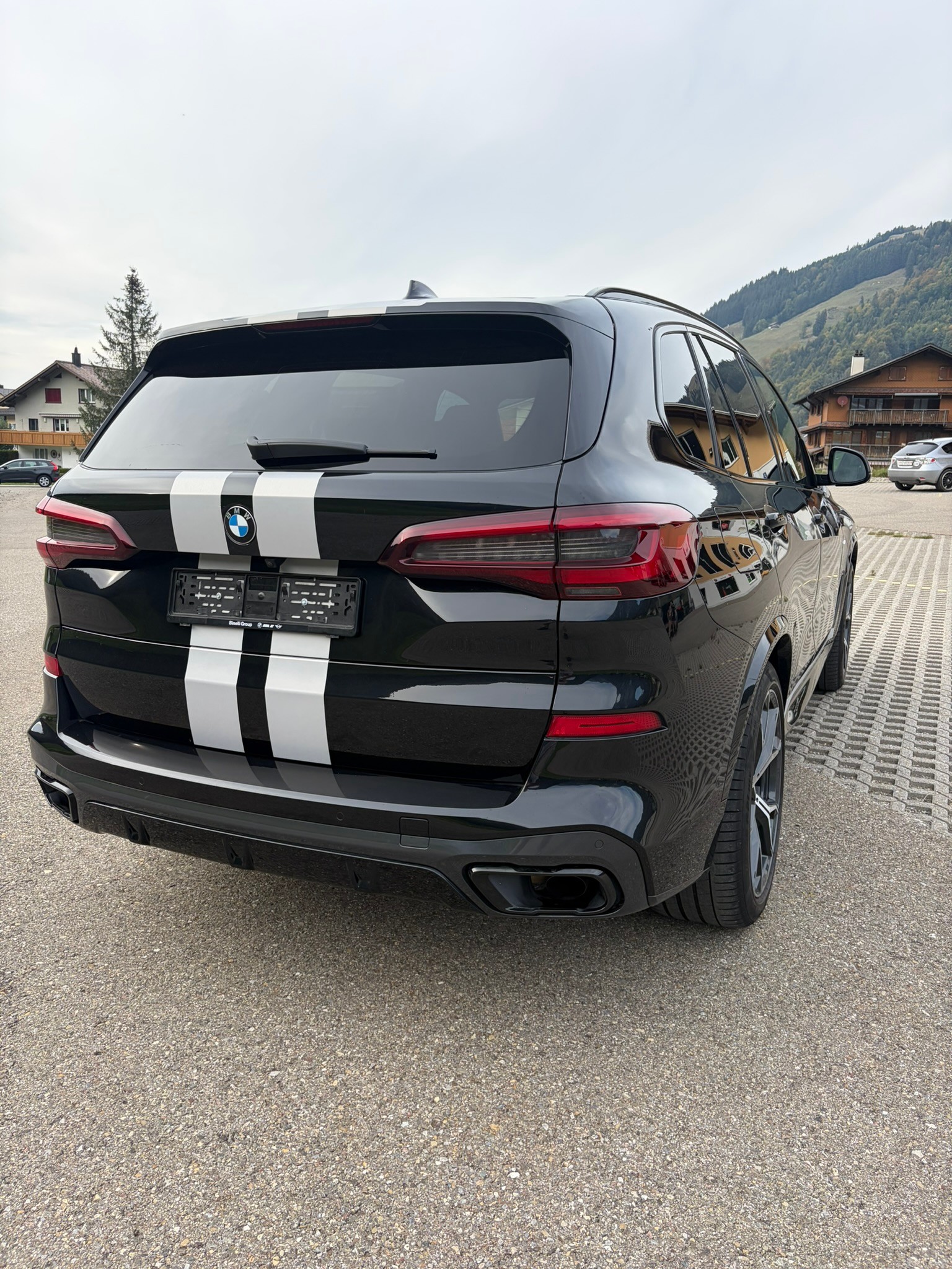 BMW 40d xDrive-image-2