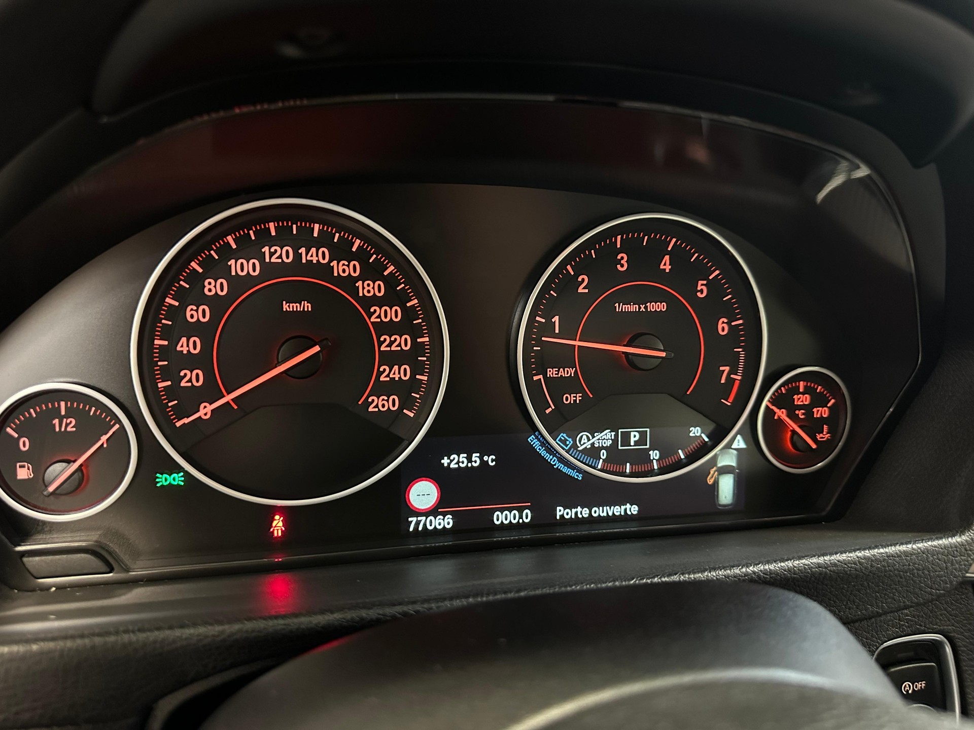 BMW 3er Reihe F31 Touring 320i xDrive-image-10