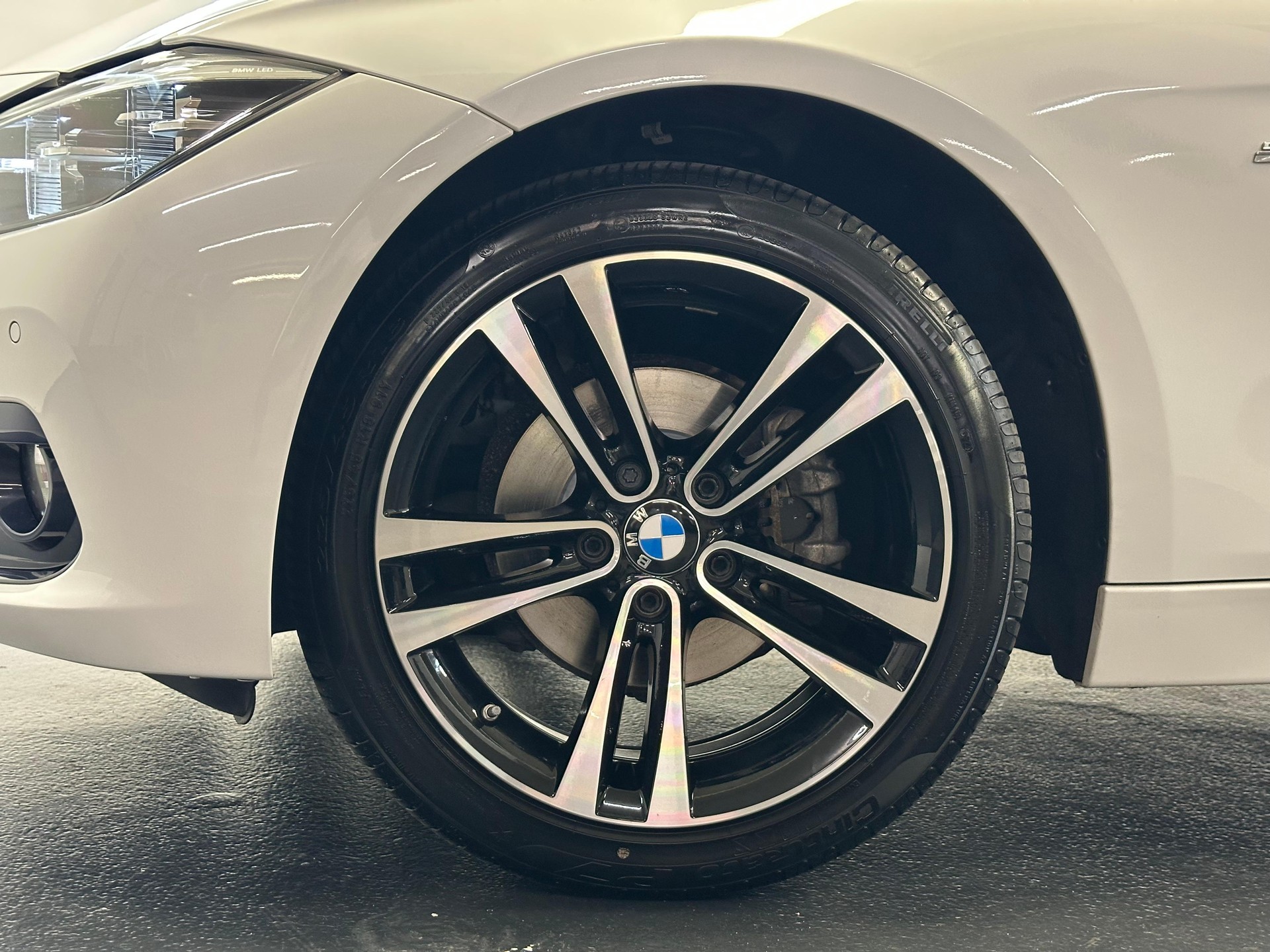 BMW 3er Reihe F31 Touring 320i xDrive-image-11