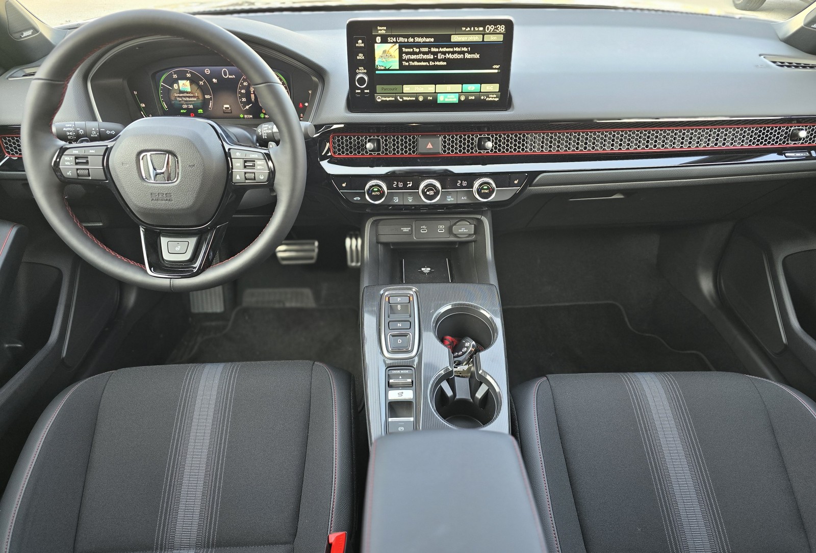 Honda Civ 2.0 i-MMD HEV Sport — photo 4