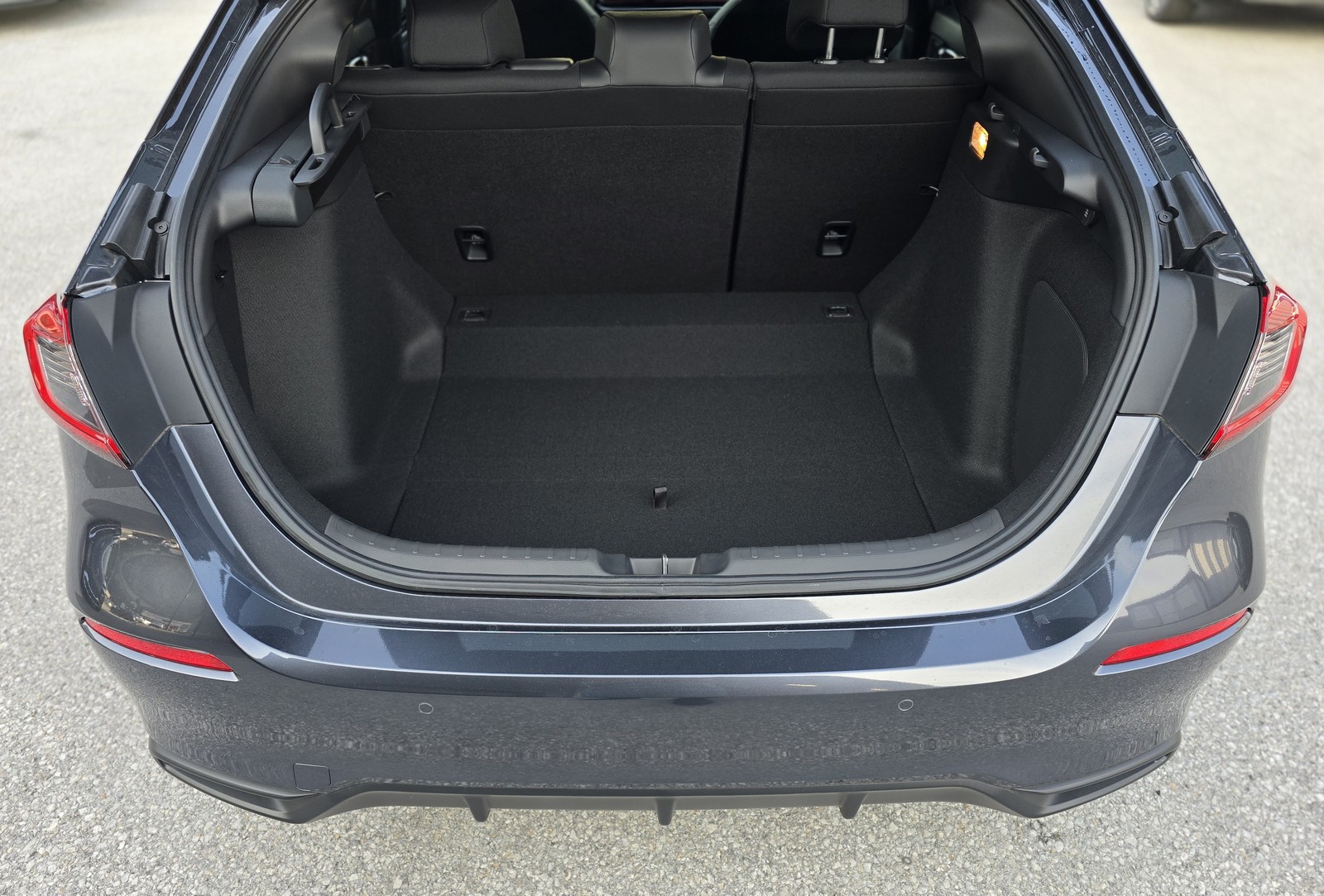 Honda Civ 2.0 i-MMD HEV Sport — photo 12