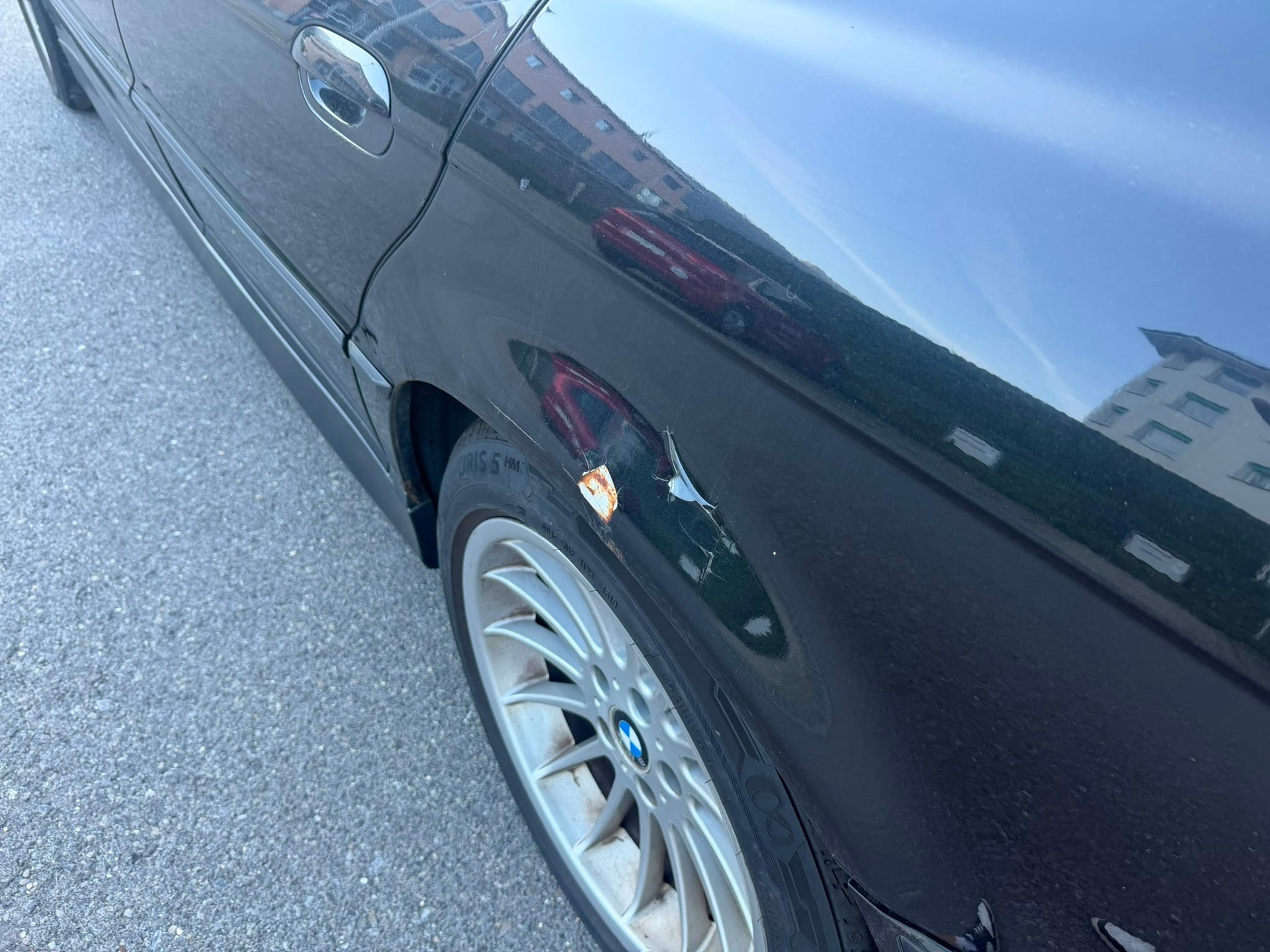BMW 740i-image-11