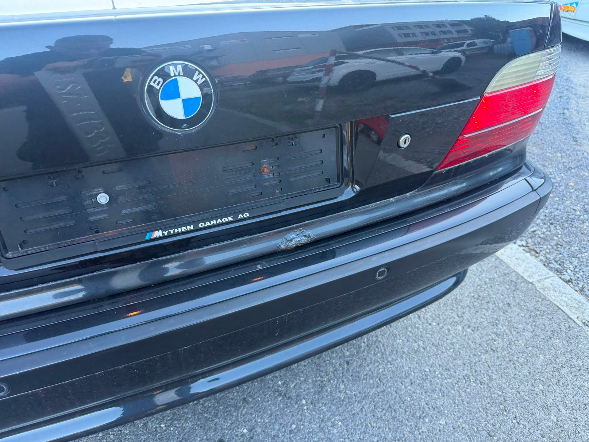 BMW 740i-image-12