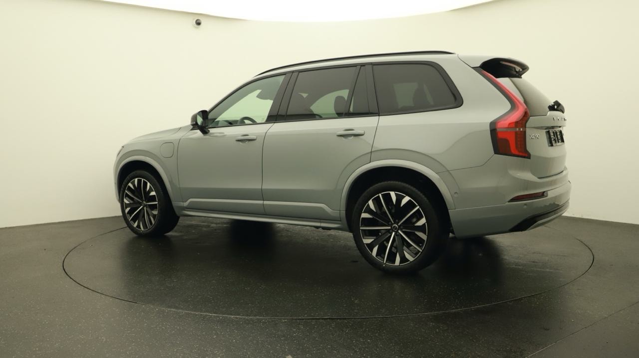 VOLVO XC90 T8 AWD PluginHybrid Ultra Dark Geartronic-image-2