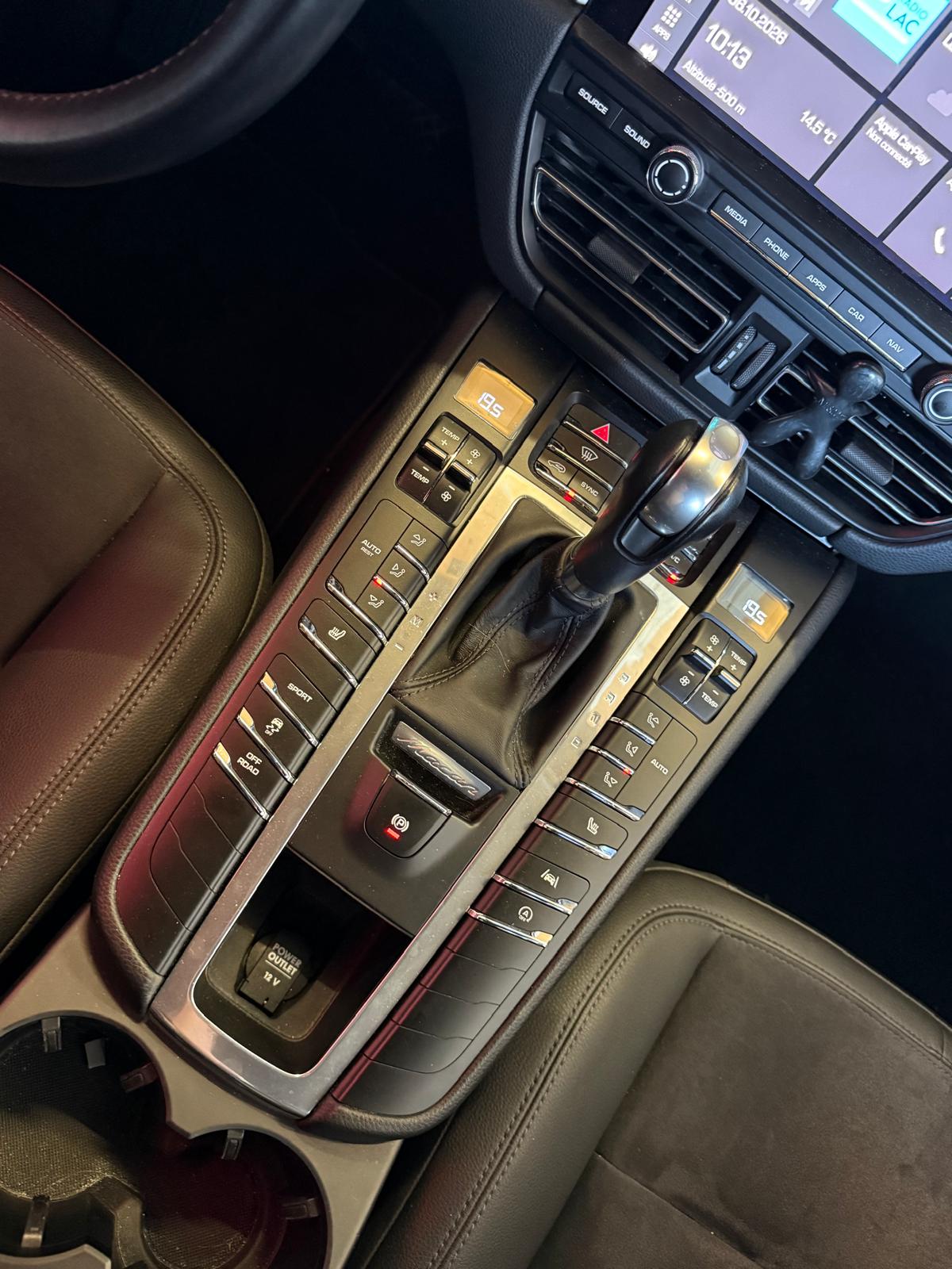 PORSCHE Macan PDK-image-25