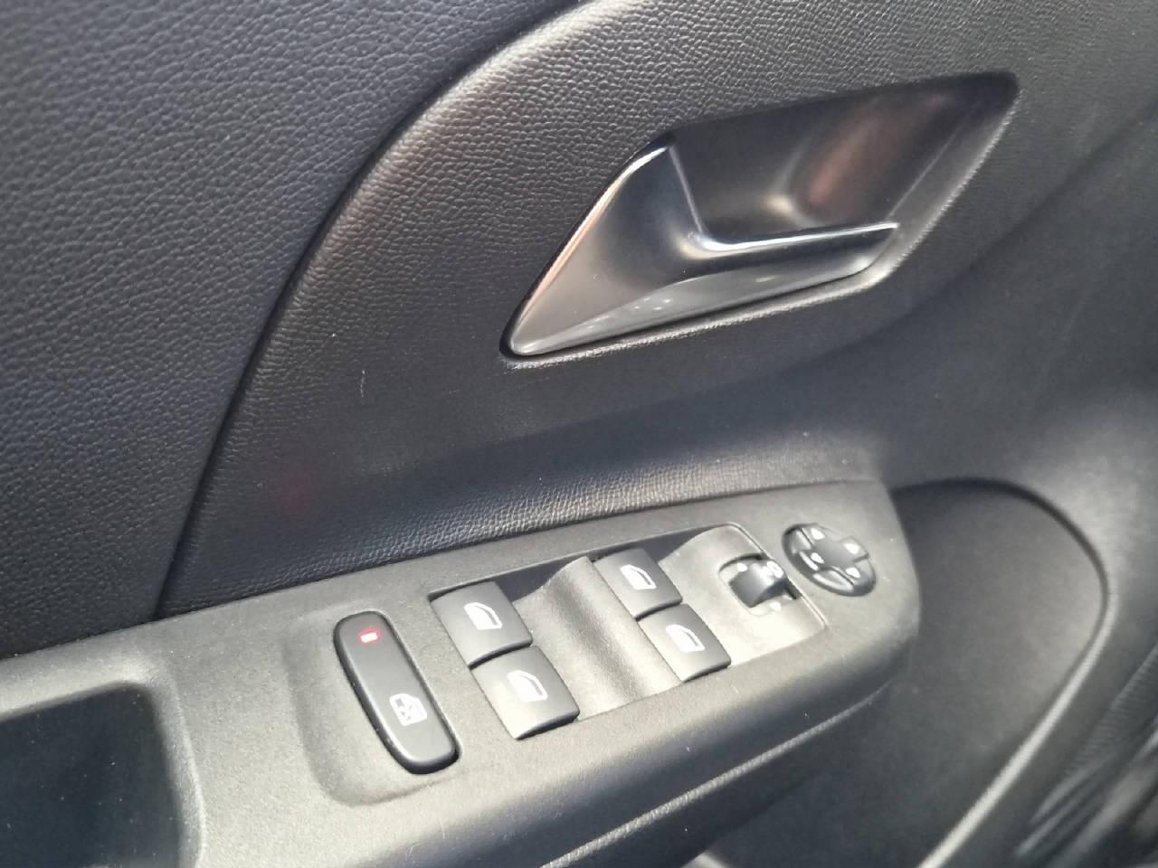 OPEL Corsa-e Elegance-image-17