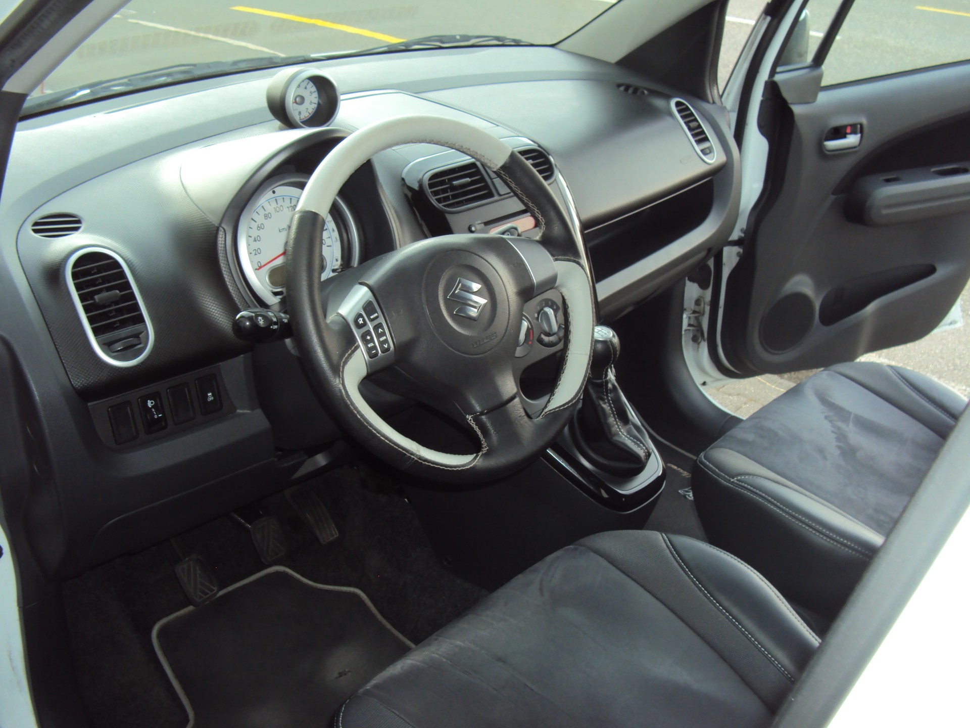 SUZUKI Splash 1.0i 12V GA-image-6