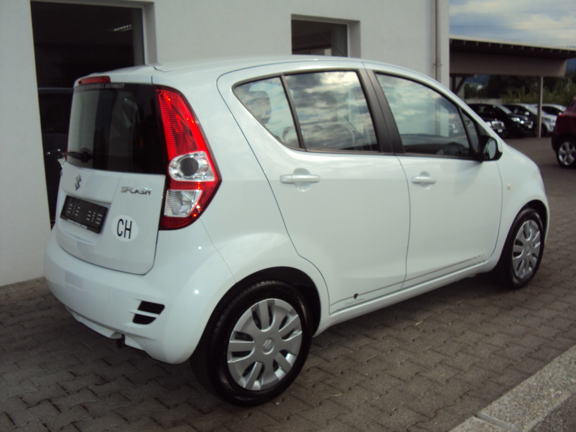 SUZUKI Splash 1.0i 12V GA-image-1