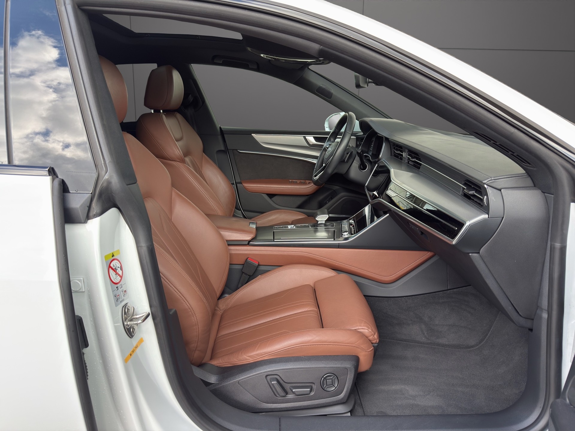 AUDI A7 Sportback 55 TFSI quattro S-tronic S Line-image-11