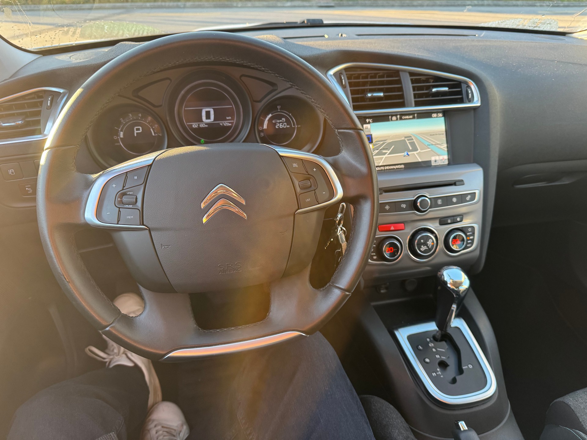 CITROEN C4 1.2 Pure Tech Feel Automatic-image-19