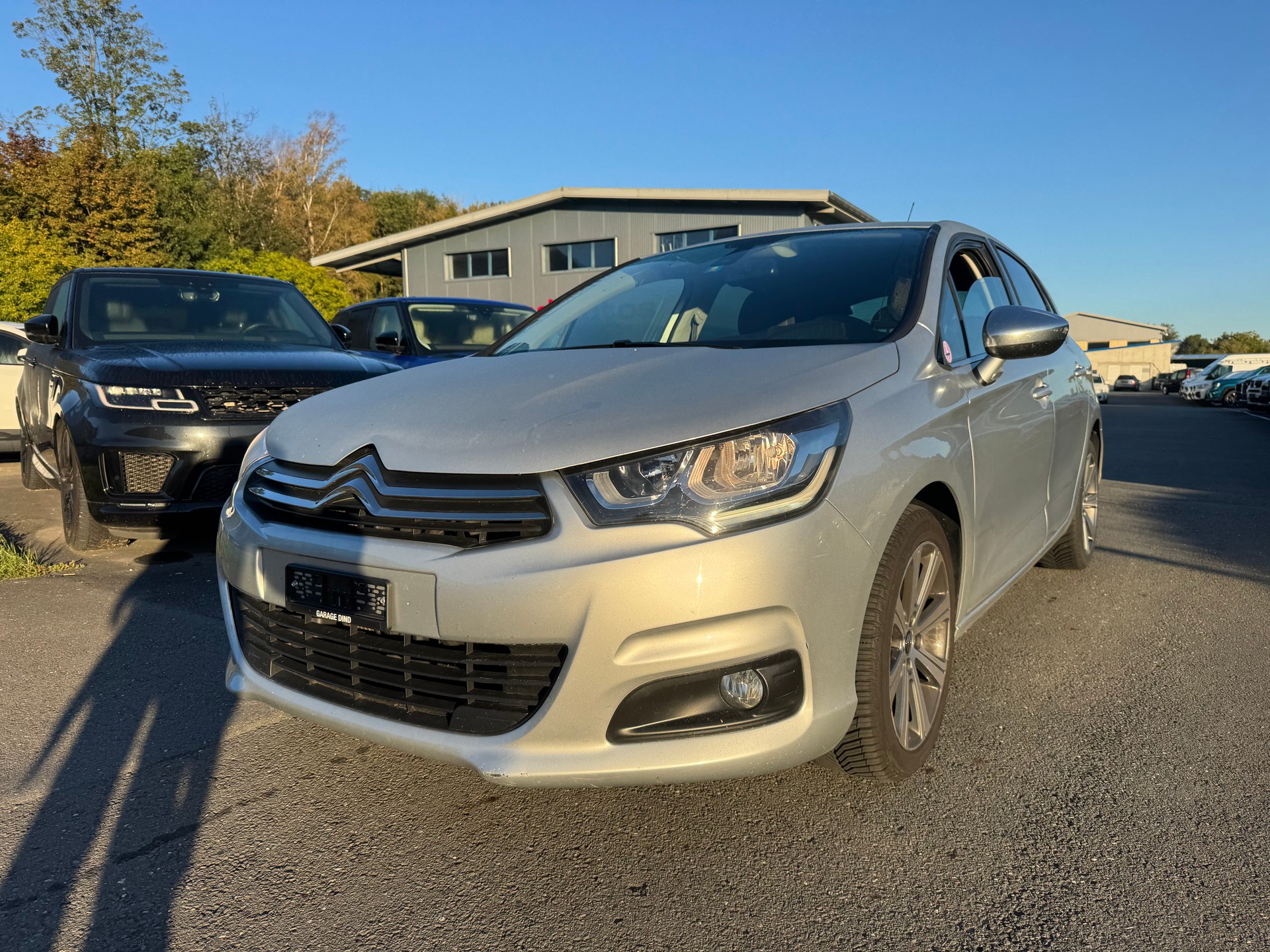 CITROEN C4 1.2 Pure Tech Feel Automatic-showroom-element-1
